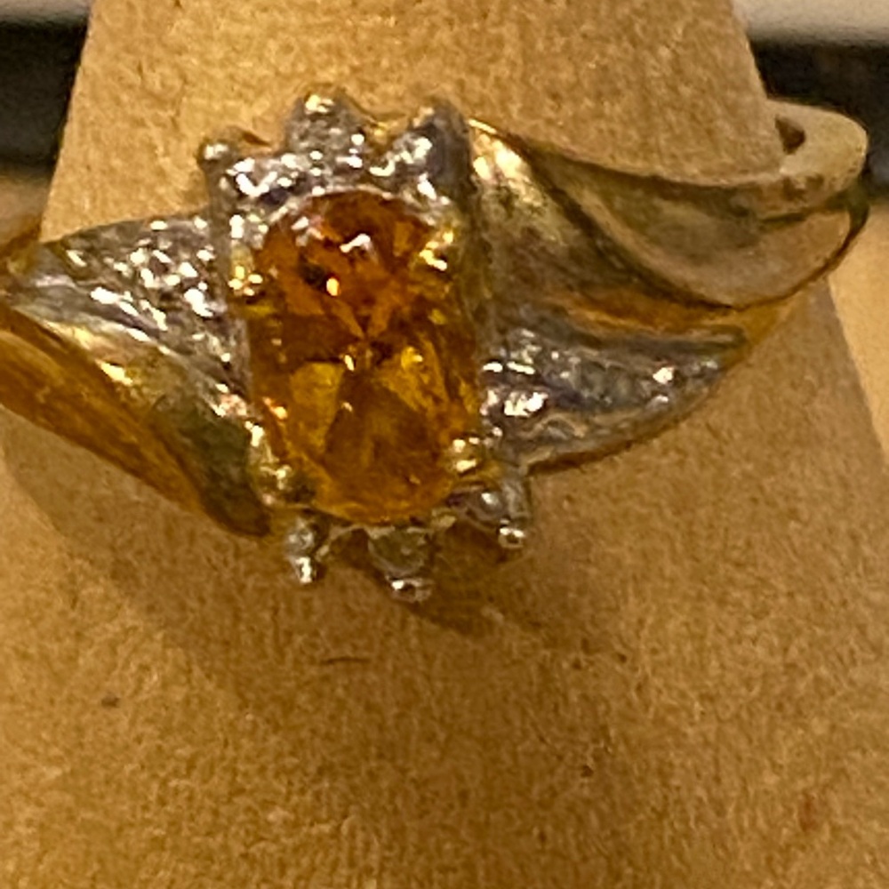 10k Yellow Gold Citrine and Diamond Ring Size 5